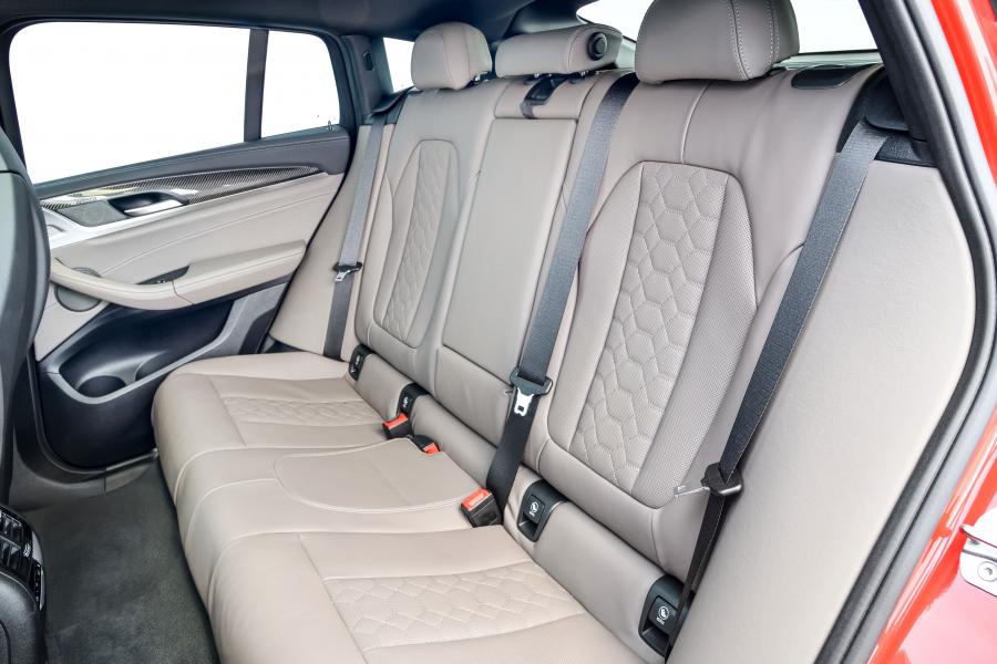 Интерьер BMW X4 M Competition (F98) 2019 года  (NA) (фото 26 из 175)